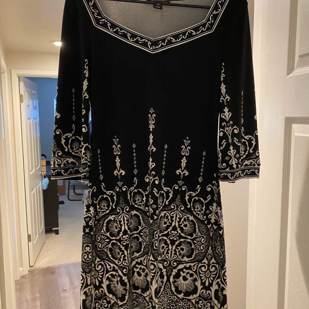 White House | Black Market 3 quarter sleeve dress